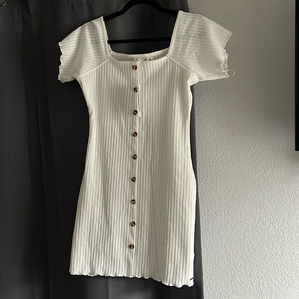 Roxy Sandy Hills dress. Never worn, tags still attached. Size small.